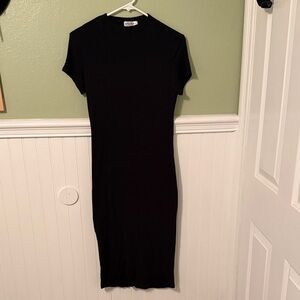 Classic Black Midi Dress with Short Sleeves